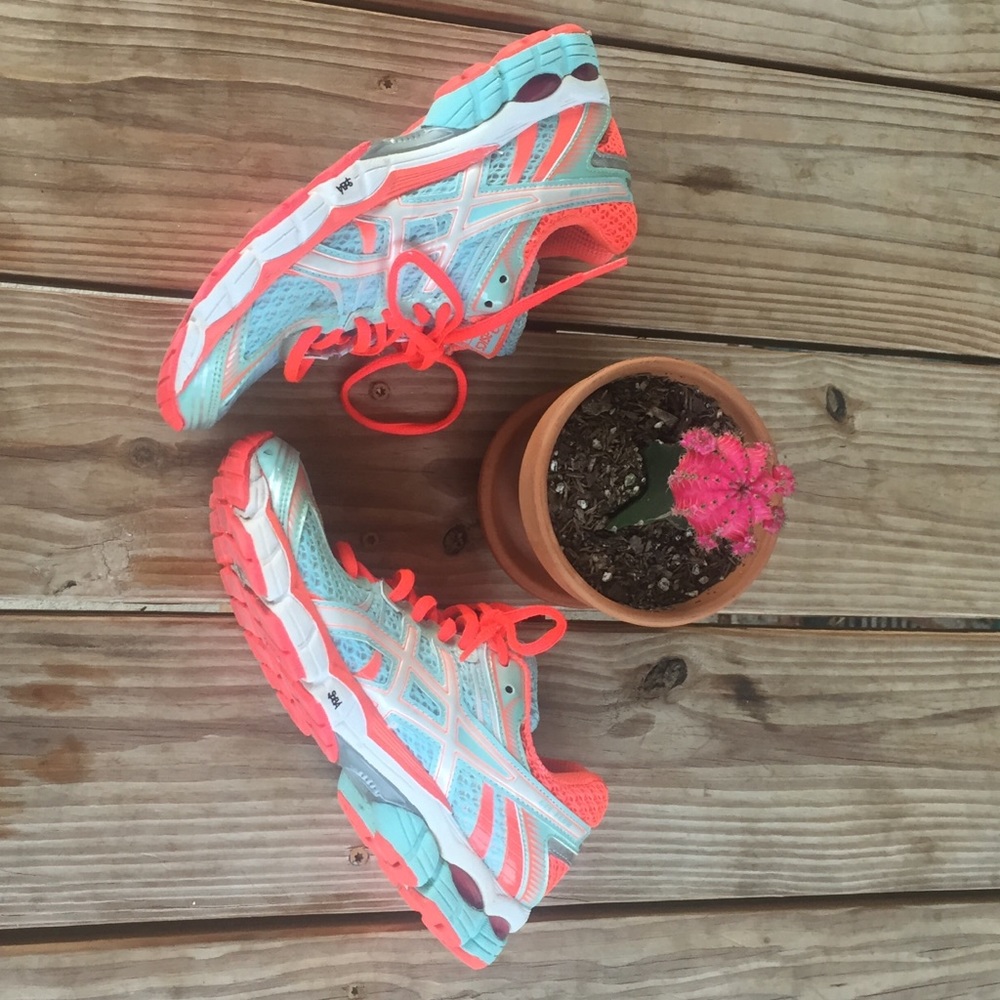 ASICS tennis shoes